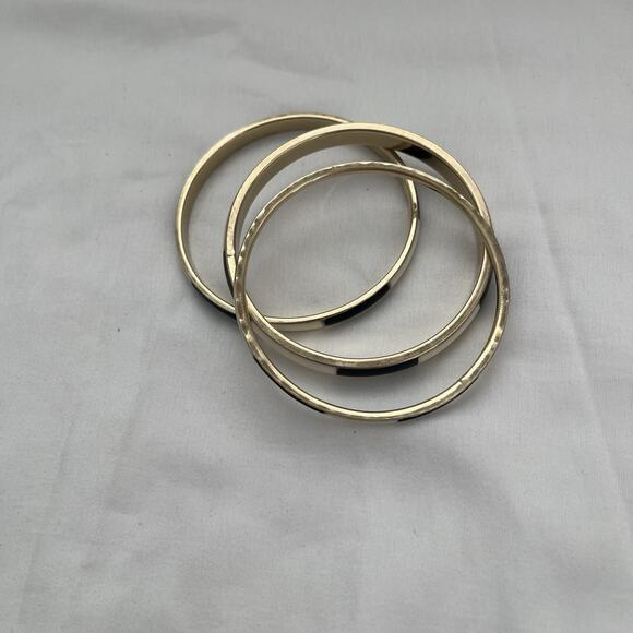 Set Of 3 bangle bracelets black and white resin on Brass. Boho, retro, casual - Picture 6 of 8